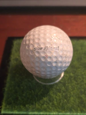 VINTAGE VERY RARE LEO DIEGEL SIGATURE GOLF BALL 1940 - Image 1 of 4