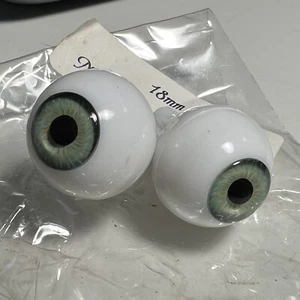 Muñeca Norma Rambaud 18 mm vintage original ojos de repuesto azul-verde - Imagen 1 de 3