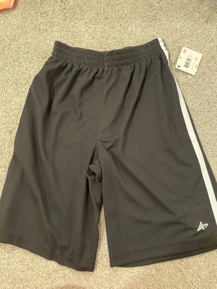 Pantalones cortos de malla negros talla L (10/12) Athletech para niños nuevos con etiquetas Foto 1 de 4