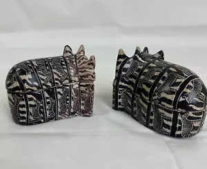 Pair (2) Kenya Besmo Hand Carved Soap Stone African Trinket Box Rhinoceros Rhino - Picture 1 of 9
