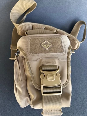 Bolsa para cámara Hazard 4 cuñas Coyote DSLR excelente estado Foto 1 de 4