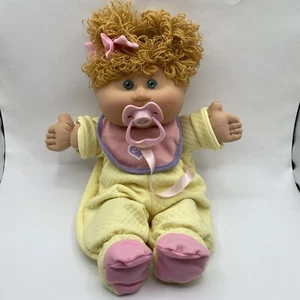 2005 Cabbage Patch Babies Blue Eyes Curly Golden Brown Hair Xavier Roberts - Picture 1 of 21