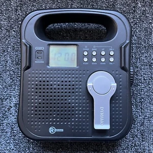 RadioShack 2000655 Crank Weather Alert Radio with AM/FM USED TESTED - Afbeelding 1 van 6