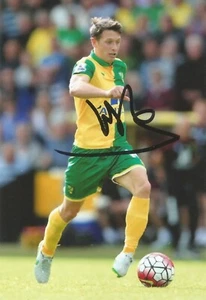 NORWICH: WES HOOLAHAN FIRMADA 6x4 FOTO DE ACCIÓN + CERTIFICADO DE AUTENTICIDAD - Imagen 1 de 1