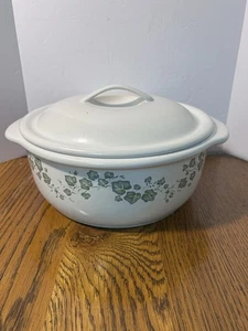 Vintage Corelle Koordinaten Callaway Efeu 2,5 Quart bedeckt Auflaufform Steinzeug - Bild 1 von 15