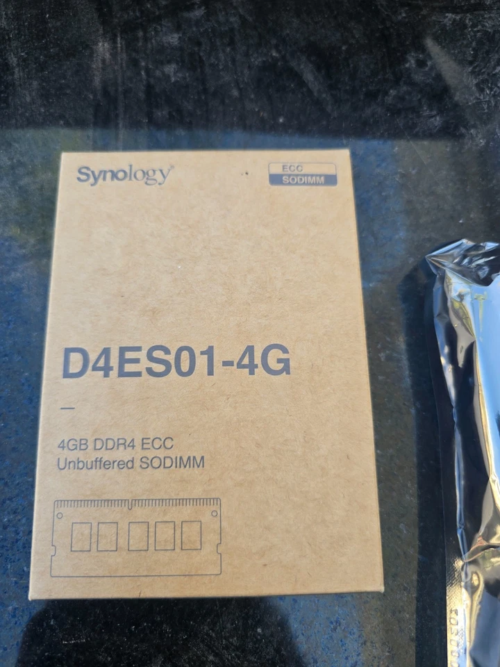 Synology D4ES01-4G 4GB (4GB x 1) DDR4-2666Mhz 1.2V SODIMM Unbuffered ECC CL-19 - Image 1 of 1