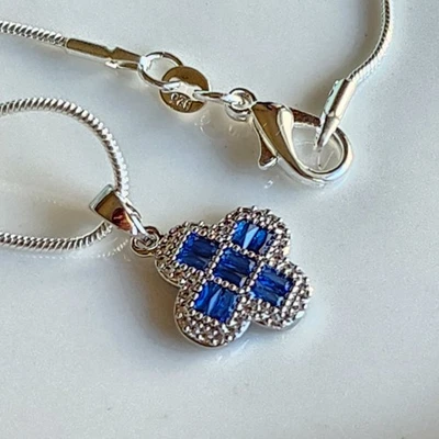 Cadena de plata de ley 925 con cruz de zafiro natural colgante de 5/8' chapada en oro de 16" Foto 1 de 4