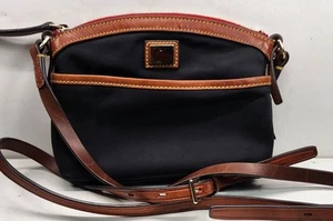 VTG EUCDooney & Bourke wayfarer domed crossbody nylon bag black-tan trim small - Picture 1 of 9