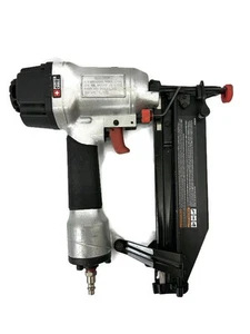 Gebrauchte Porter Cable FN250SB pneumatisch 16 Stärke 1 Zoll bis 2-1/2 Zoll Finishnagler - Bild 1 von 3