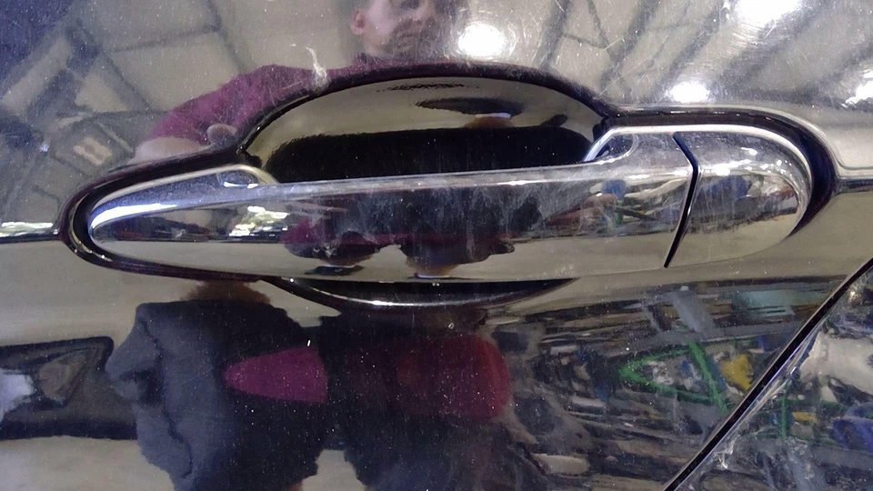 Conjunto de maçaneta da porta traseira 12 - 18 BMW 320i 328i lado do motorista preto 51217242567 - Imagem 1 de 1