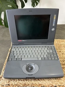 Computer Portatile Vintage Digitale HiNote CS475 Per Ricambi Accende Schermo Rotto? - Foto 1 di 9