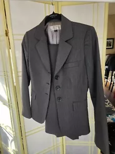 Tahari Arthur S Levine Size 0P Petite Gray Pant Suit Fine Pinstripe - Picture 1 of 3