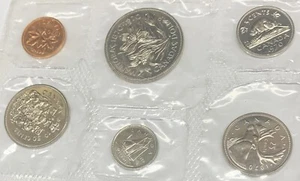# C10099 CANADA 1970 MINT SET - Picture 1 of 2