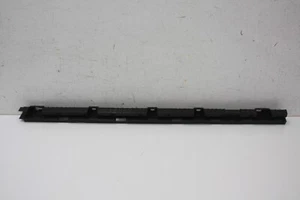 Supporto battiscopa lato sinistro posteriore Volvo XC90 2015 IN POI 32216525 originale - Foto 1 di 13