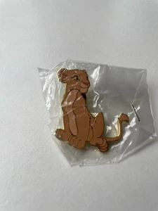 Lion King Core Pins Napa Sitting Disney Pin NEW - Picture 1 of 2