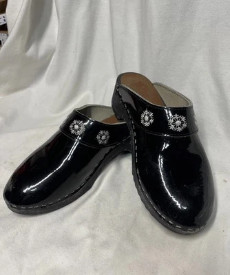 Zuecos Hanna Andersson copo de nieve negro ❄️ charol 36 Foto 1 de 4