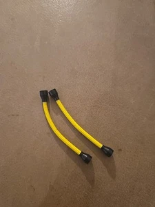 Lot Qty 2 Lego Blacktron Yellow Hose Flexible 8.5L Black Ends 73590c01b Technic - Picture 1 of 1