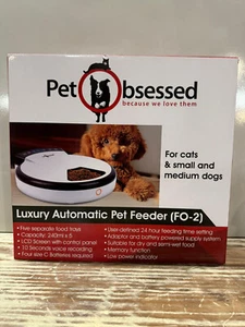 BRAND NEW: LUXURY AUTOMATIC PET FEEDER (FO-2) FOR CATS AND SMALL TO MEDIUM DOGS - Picture 1 of 3