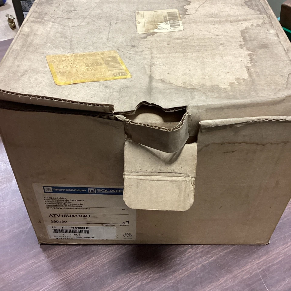 Square D ATV18U41N4U DRIVE ALTIVAR 2.2KW 3HP 3-PHASE 5.3AMP 460VAC - Image 1 of 4