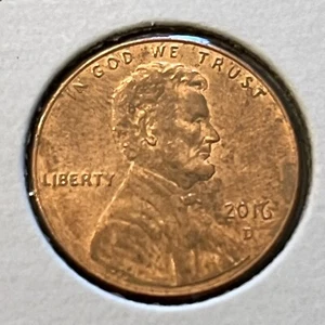 2016 D Lincoln Penny - Red with Double Ear Error - Rare and Collectible - Picture 1 of 6