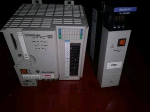 Allen Bradley CompactLogix Controller 1769-L24ER-QB1B 1.004 - Picture 1 of 4