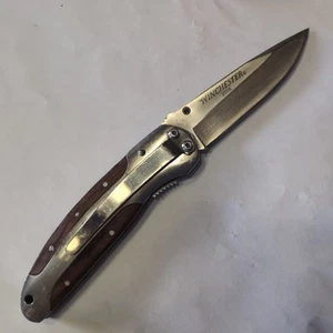 Winchester Pocket Knife Folding 1 Blade 2008 - WITH CLIP Wood - Picture 1 of 8