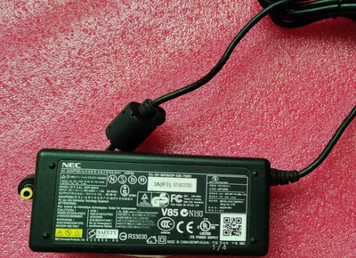 ADP-60NH 19V 3.16A 5.5*2.5 Netzteil-Ladegerät - Bild 1 von 2