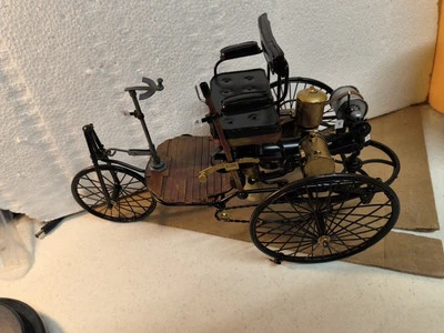 Franklin Mint 1886 Benz Patent Motorwagen 1:8 Diecast Car The First Automobile - Image 1 of 4