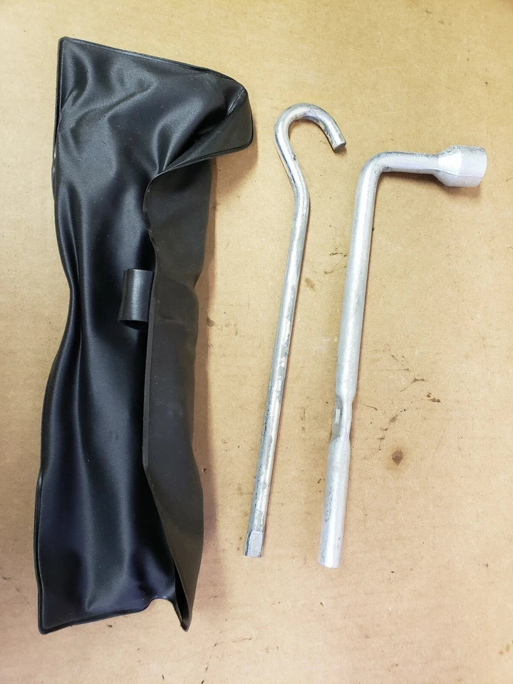 Llave de tuercas Acura Cl 1997 herramientas con estuche  Foto 1 de 1