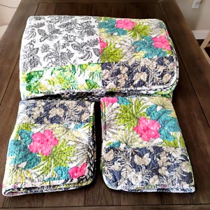 Rachel Roy Quilt Coverlet 2 Shams Queen size 88 x 96 in Cotton Tropical Floral - Picture 1 of 21