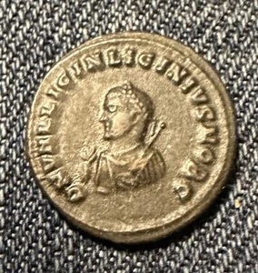 Campgate Licinius II 317AD Heraclea Ae Follis 19 mm 3,22 g excelente - Imagen 1 de 2