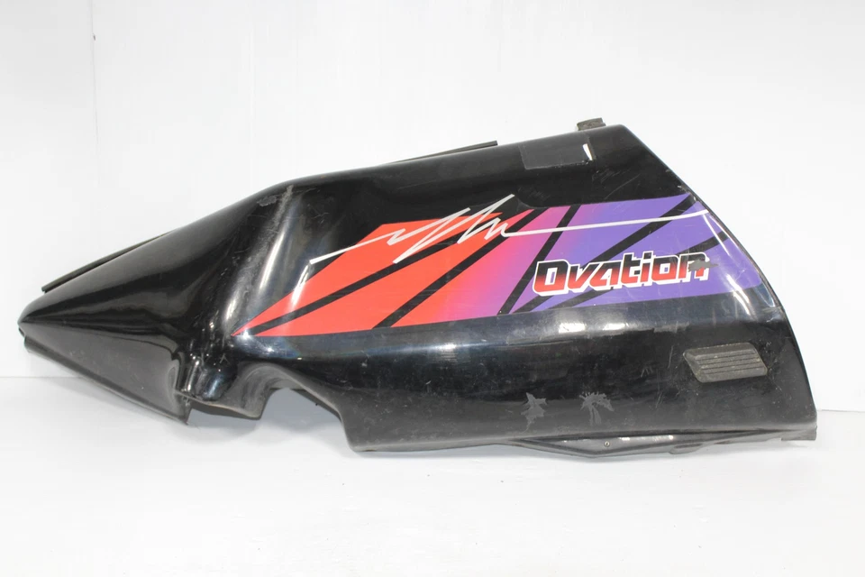 1994 YAMAHA OVATION LE OEM TAMPA DO PAINEL LATERAL ESQUERDO 88E-21982-10-00 - Imagem 1 de 4