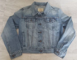 Levi’s Trucker Boyfriend Jacket Women’s Large Distressed Blue Denim - Picture 1 of 10