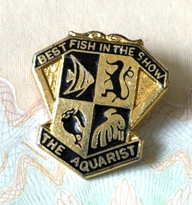 The Aquarist Best Fish In The Show Black & Gold Metal Enamel Pin Badge Brooch - Picture 1 of 2