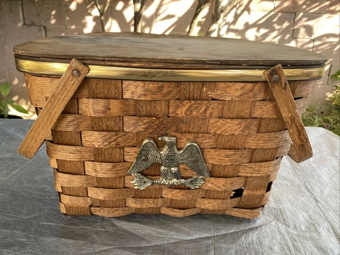 Basketville Putney Vermont Picnic Woven Basket / USA Patriot Eagle Wood Handles Cover