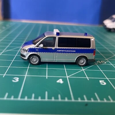 Rietze escala HO 1:87 policía alemana policía escuadrón bomba Volkswagen Van Foto 1 de 4