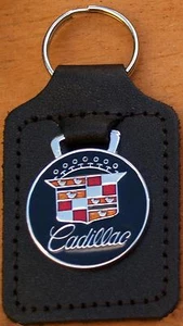 Llavero Cadillac - insignia montada en un llavero de cuero - Imagen 1 de 1