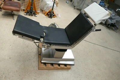 OP TISCH MAQUET 1130 MIT ELEKTRISCHER HÖHENVERSTELLUNG - Bild 1 von 4