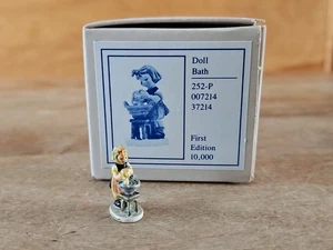 Olszewski Goebel Miniature Figurine Doll Bath 252-P First Edition EXC IN BOX - Picture 1 of 5