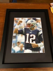 Beautifully Framed And Matted Tom Brady New England Patriots 8 X 10 Photo. - Picture 1 of 2