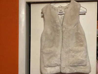 M3-Zara Girls Vest Faux Fur Outerwear Collection Ivory Sz 11-12 Winter Holiday - Image 1 of 4