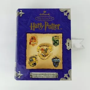 Harry Potter Hogwarts School Crests (2001) Hallmark Keepsake Ornaments New - Picture 1 of 10