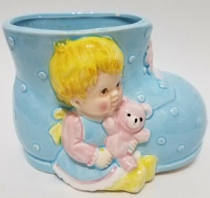 VINTAGE BABY ÜBERTOPF - blaue Bootie - ein Mädchen in Rosa mit einem rosa Teddybären - Bild 1 von 10