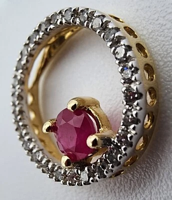 14k 0.585 金色 0.13 Ctw Dia 带 0.15 红宝石永恒圆形吊坠 Au 2342 — 第 1/4 张图片