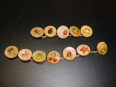 12 decorative wooden buttons - Image 1 of 4