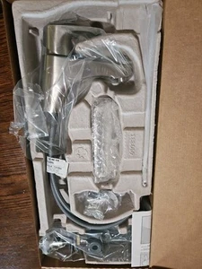 Moen 46102BN Edgestone Single Handle Bathroom Faucet w/ Pop-Up Drain  - Picture 1 of 2