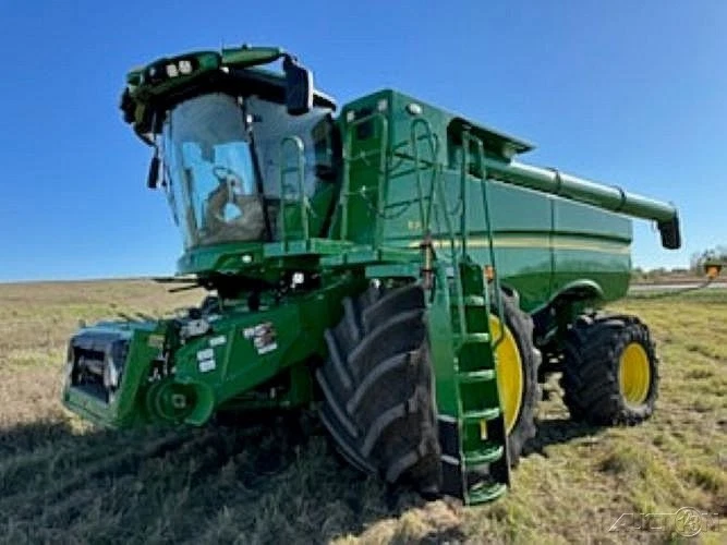 John Deere S770 2024 Combine 4x4 583 horas cabina premium Gen 5 exhibición stock #342995 Foto 1 de 4