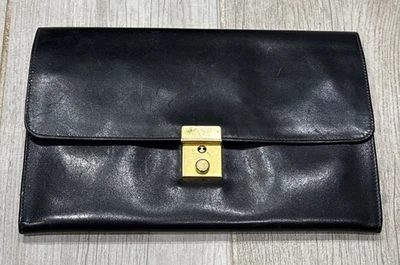 Bolso sin asas BALLY organizador de pasaporte de viaje de cuero negro con llave Foto 1 de 4