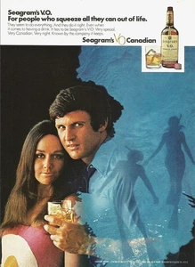 1971 Seagram's V.O. Canadian Whisky VO Scuba Diver Couple vintage Print AD - Picture 1 of 1