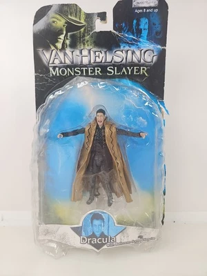 2004 Van Helsing Monster Slayer Dracula Ballroom Scene Disguise Action Figure - Image 1 of 4